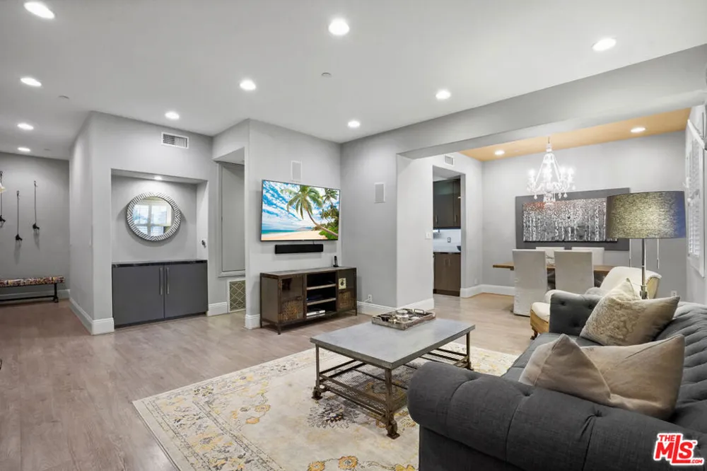 16123 W Sunset Boulevard #202 Pacific Palisades, CA 90272