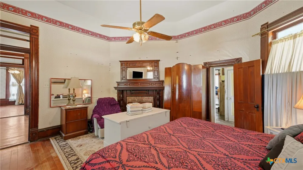503 Main Street Martindale, TX 78655