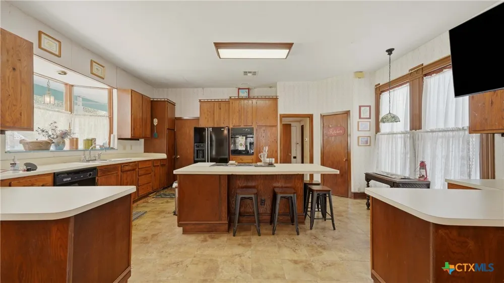503 Main Street Martindale, TX 78655