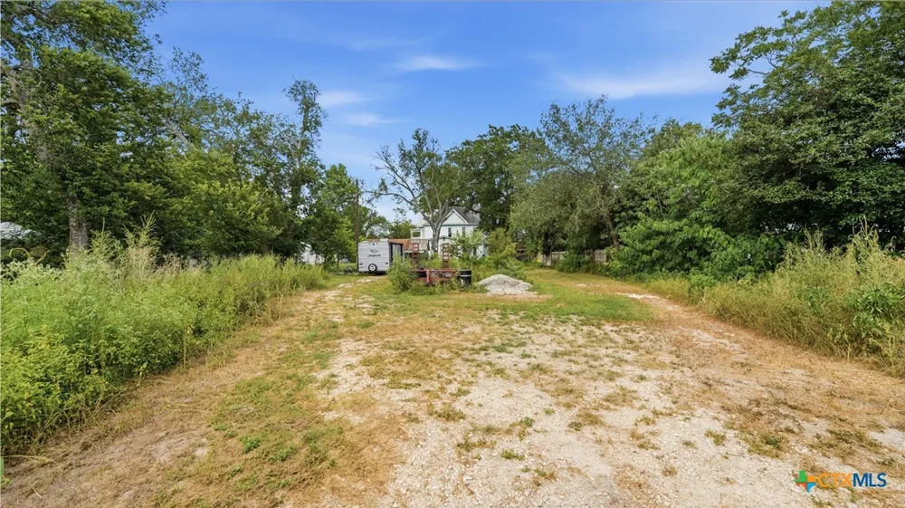 503 Main Street Martindale, TX 78655