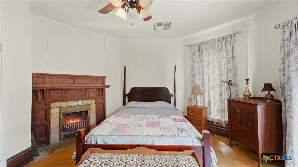 503 Main Street Martindale, TX 78655