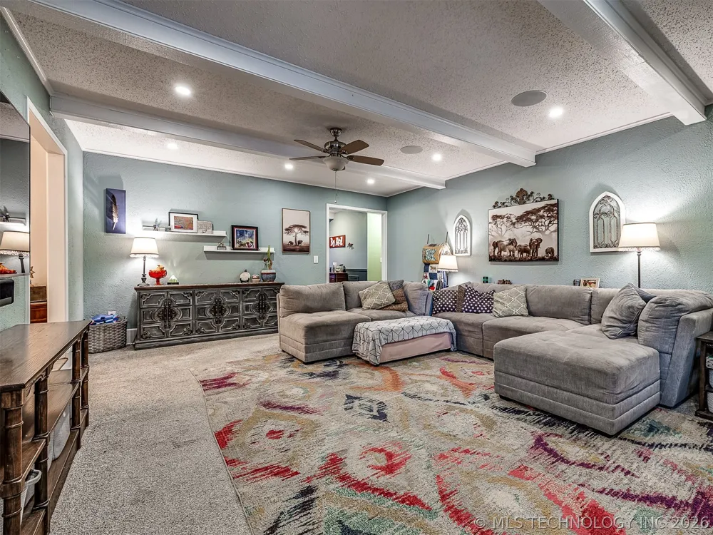 7415 E 70th Street Tulsa, OK 74133