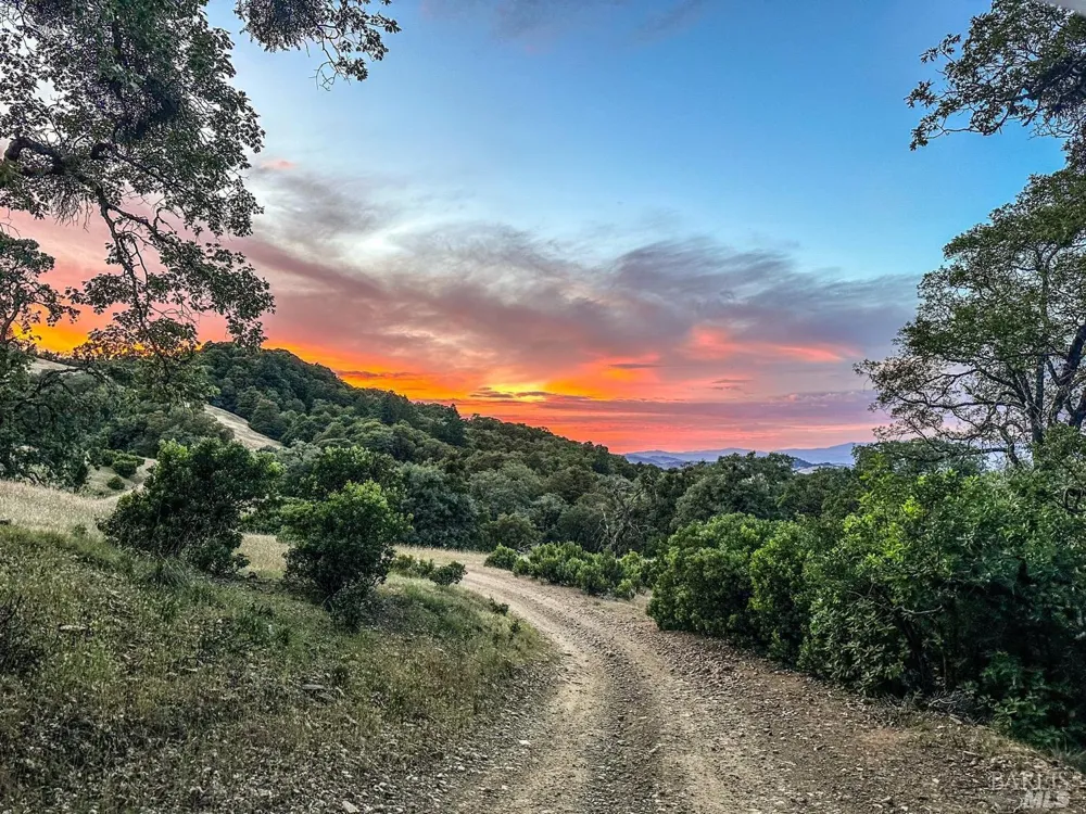 6870 County Road 110 Hopland, CA 95449