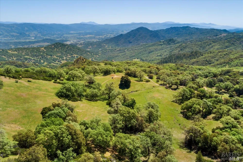 6870 County Road 110 Hopland, CA 95449