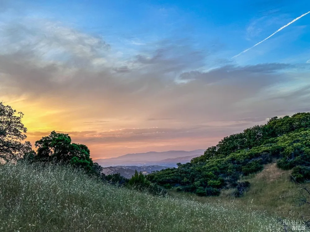 6870 County Road 110 Hopland, CA 95449