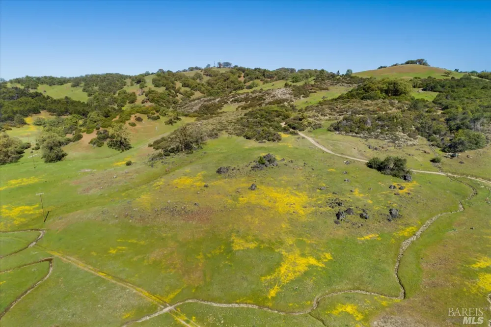 6870 County Road 110 Hopland, CA 95449