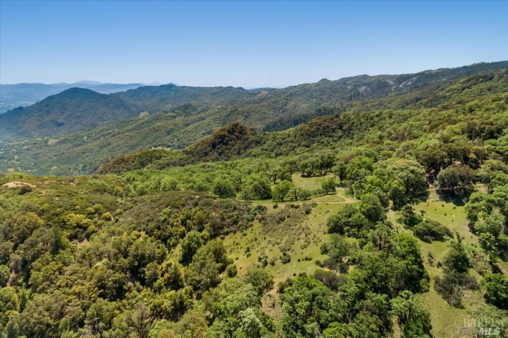 6870 County Road 110 Hopland, CA 95449