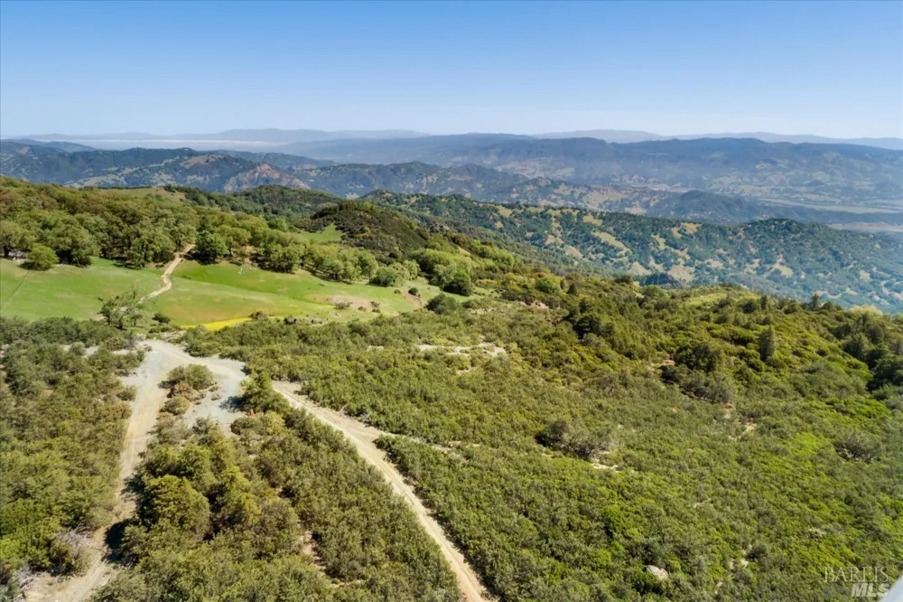 6870 County Road 110 Hopland, CA 95449