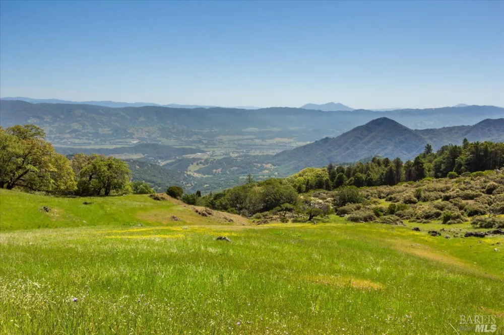 6870 County Road 110 Hopland, CA 95449