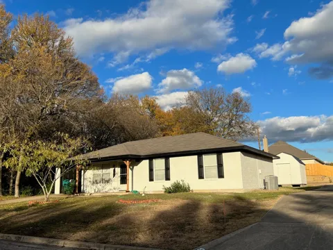 701 S Valentine Drive