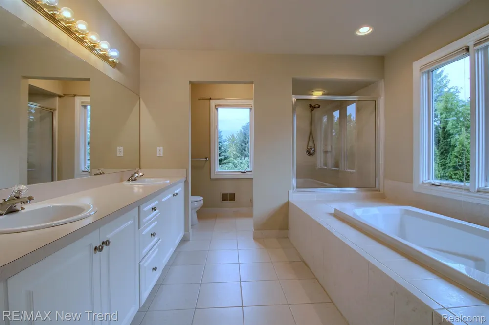 17173 WILLOW RIDGE COURT Northville Township, MI 48168