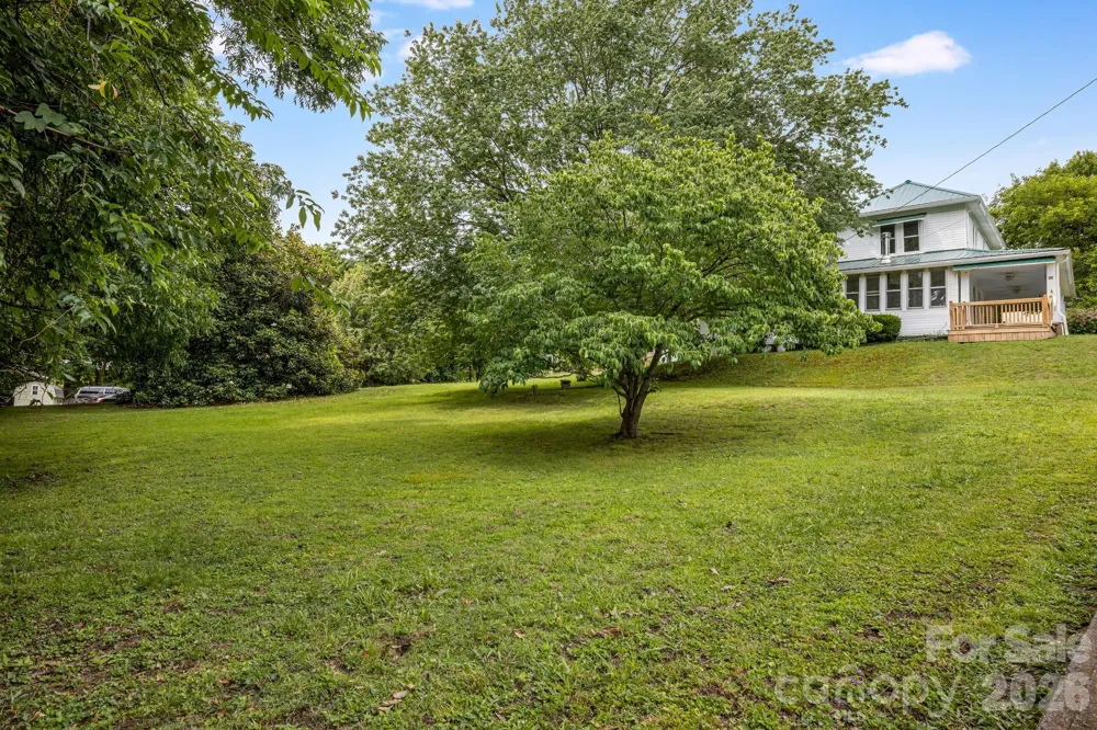 82 Hill Street Hot Springs, NC 28743