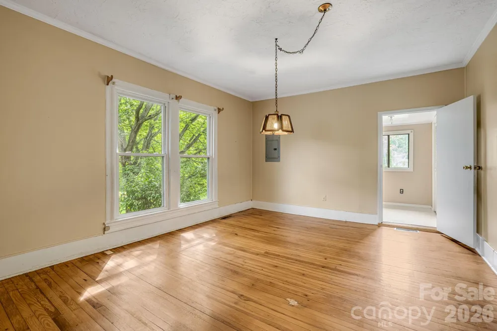 82 Hill Street Hot Springs, NC 28743