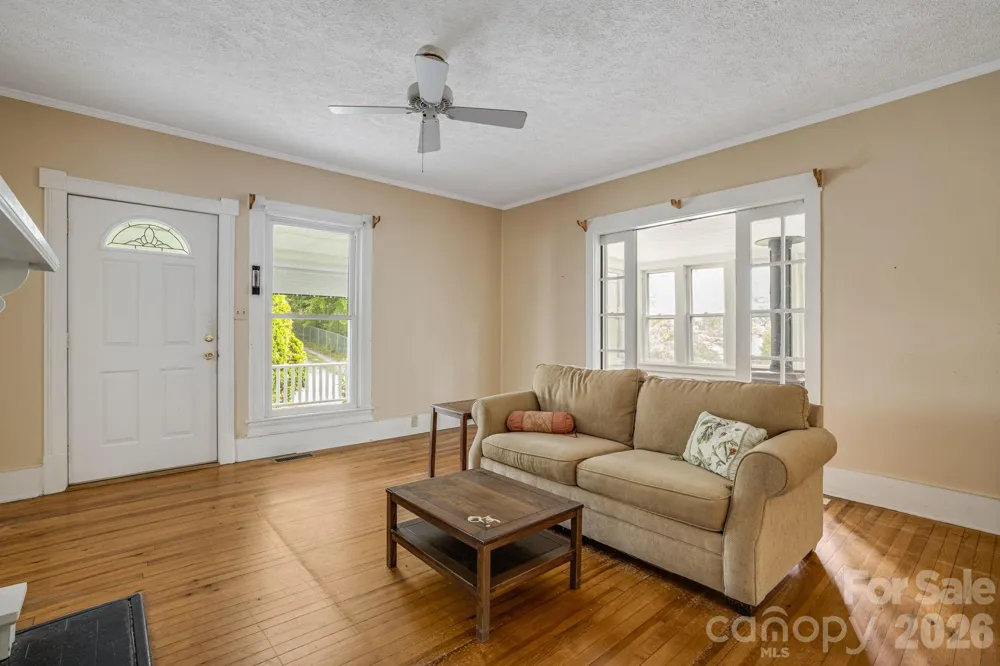 82 Hill Street Hot Springs, NC 28743