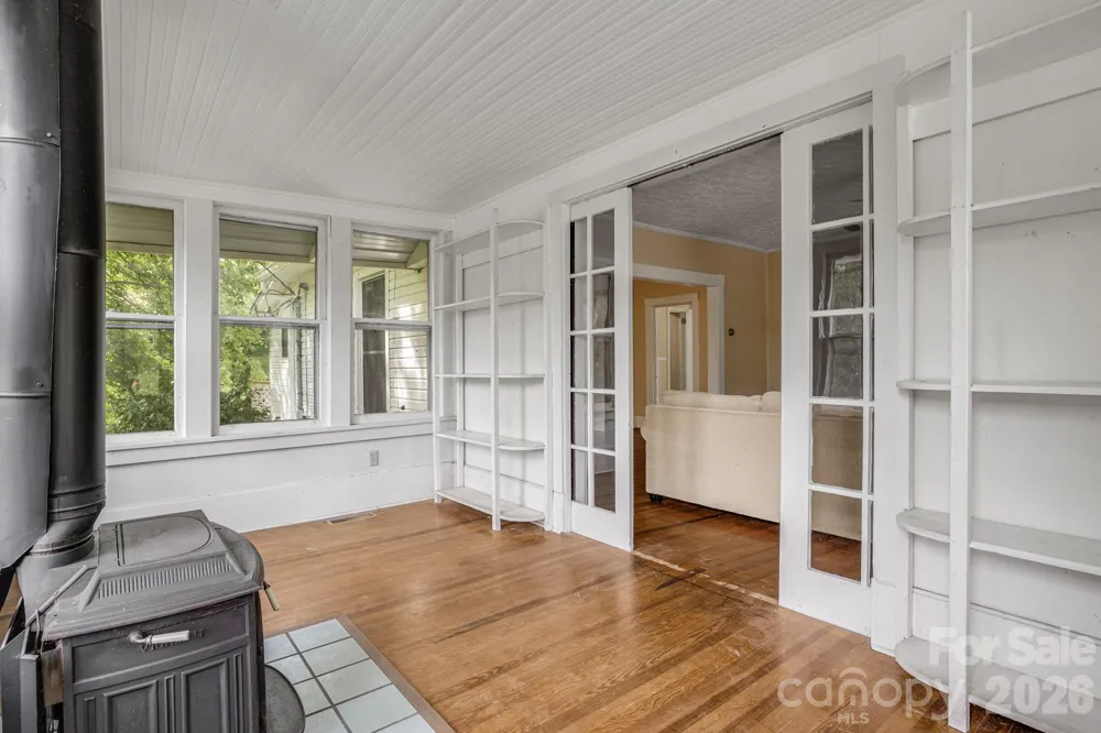 82 Hill Street Hot Springs, NC 28743