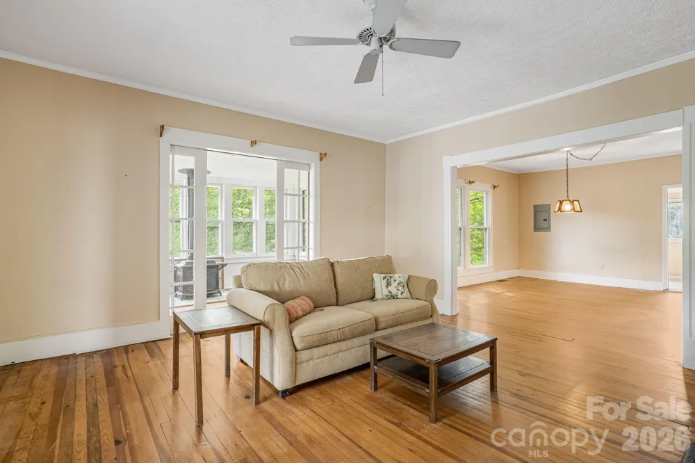 82 Hill Street Hot Springs, NC 28743