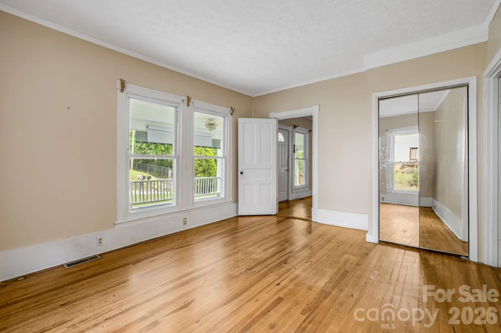 82 Hill Street Hot Springs, NC 28743