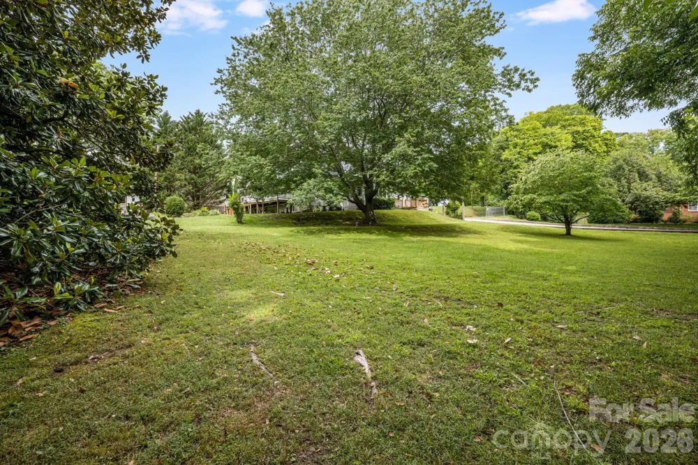 82 Hill Street Hot Springs, NC 28743