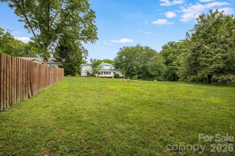 82 Hill Street Hot Springs, NC 28743