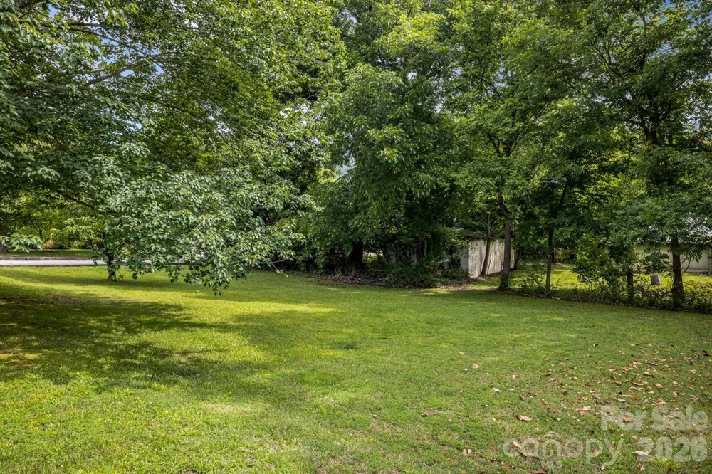 82 Hill Street Hot Springs, NC 28743