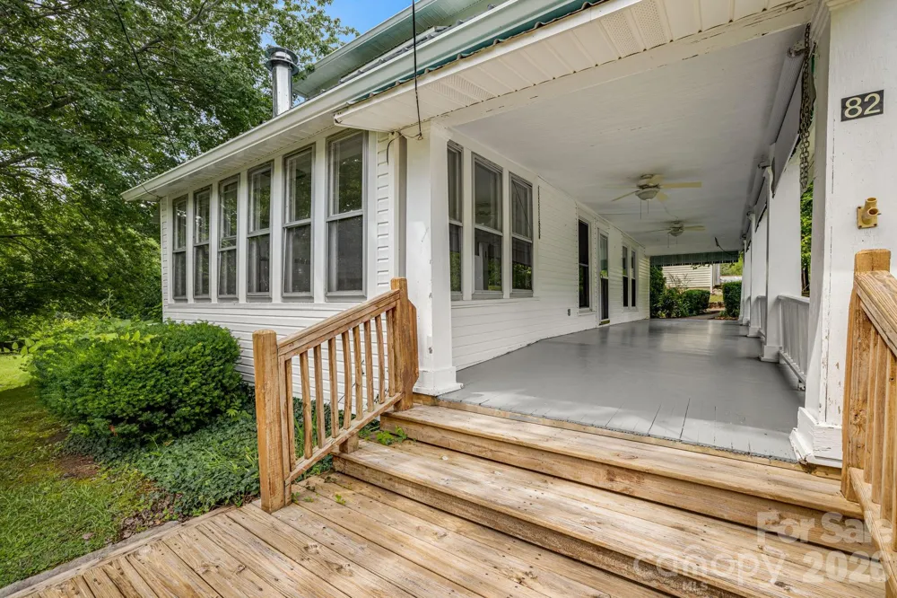 82 Hill Street Hot Springs, NC 28743