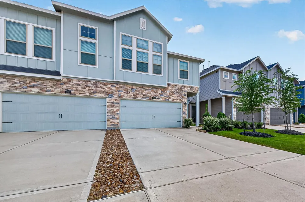 5558 Amber Brook Lane Fulshear, TX 77441
