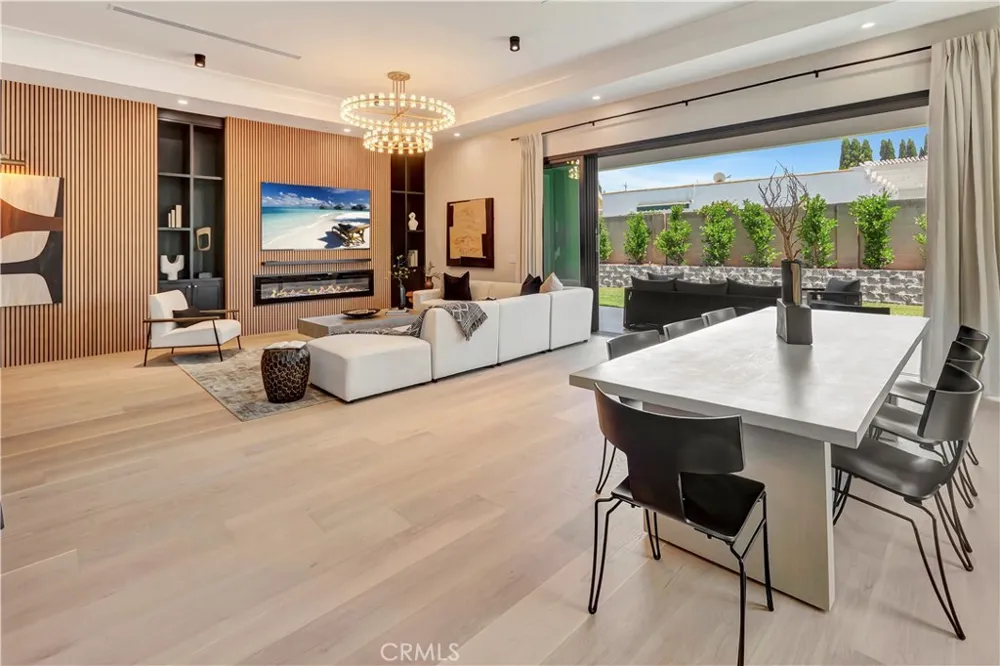 15362 Seine Cir. Irvine, CA 92604