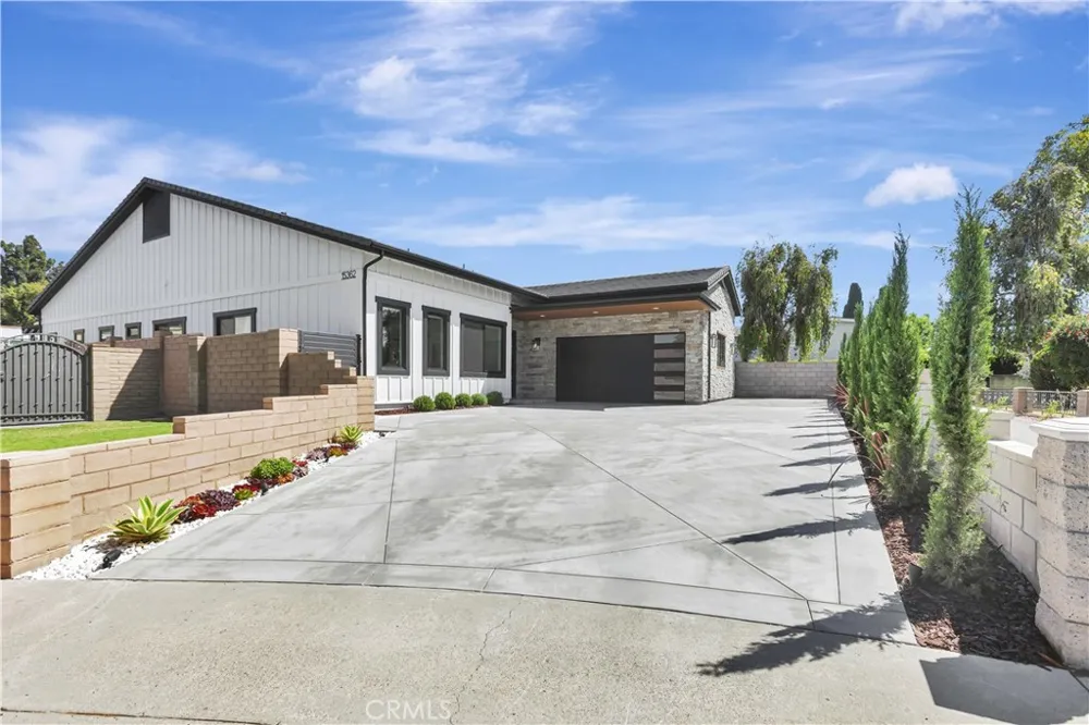 15362 Seine Cir. Irvine, CA 92604
