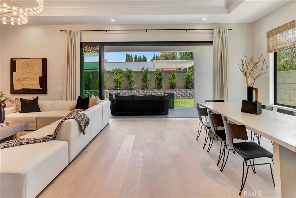 15362 Seine Cir. Irvine, CA 92604