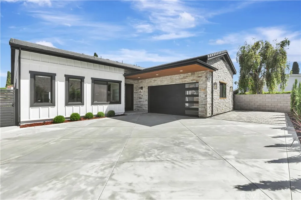 15362 Seine Cir. Irvine, CA 92604