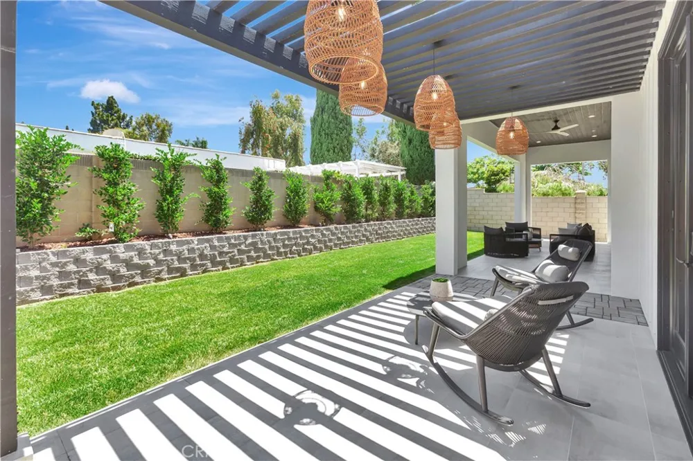 15362 Seine Cir. Irvine, CA 92604