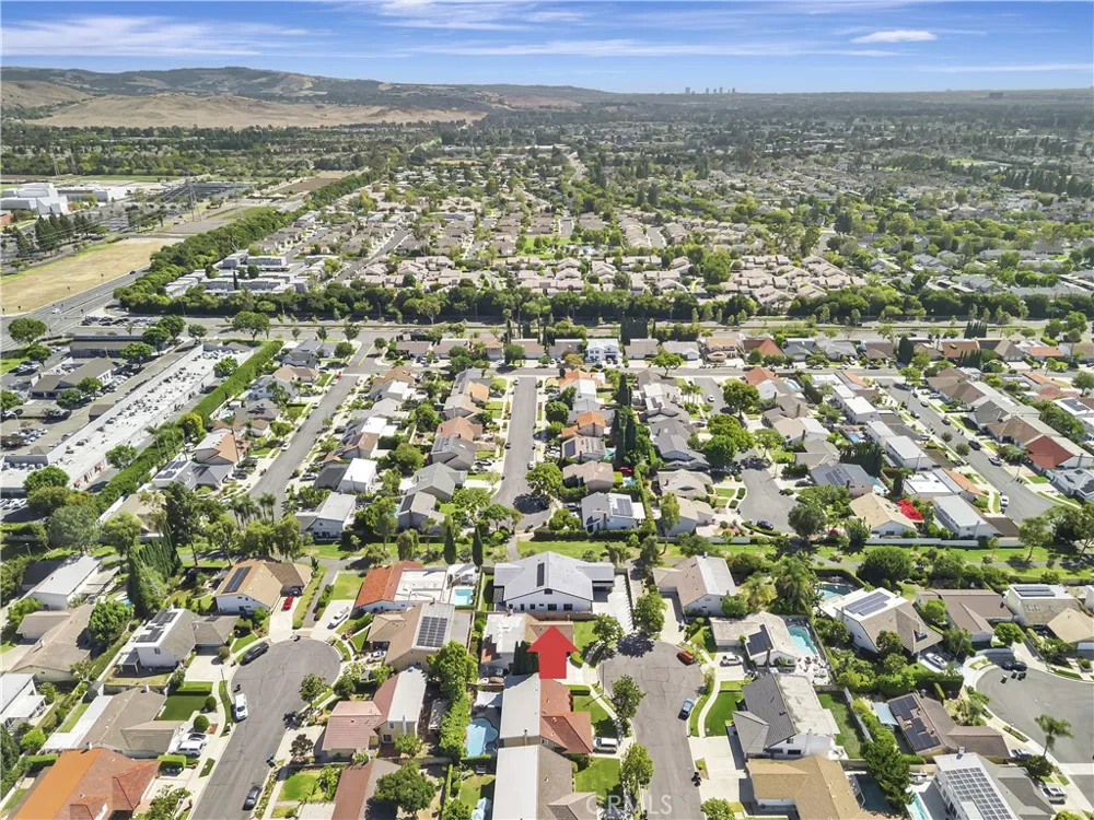 15362 Seine Cir. Irvine, CA 92604