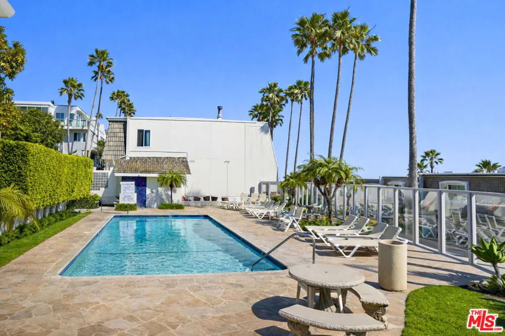 11854 Coral Reef Lane Malibu, CA 90265