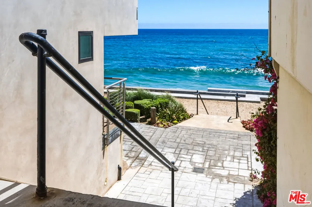 11854 Coral Reef Lane Malibu, CA 90265
