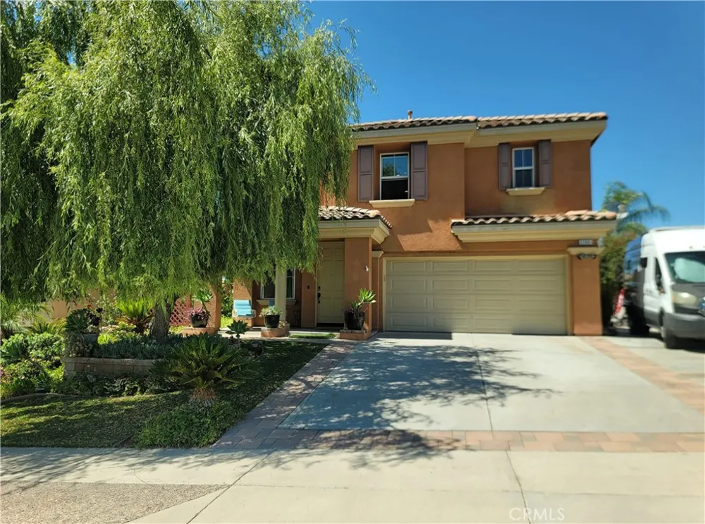 2180 Stonewood Mentone, CA 92359