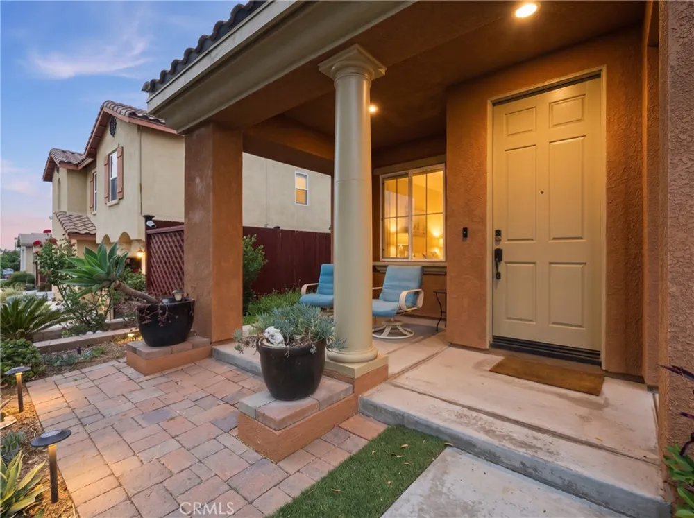2180 Stonewood Mentone, CA 92359