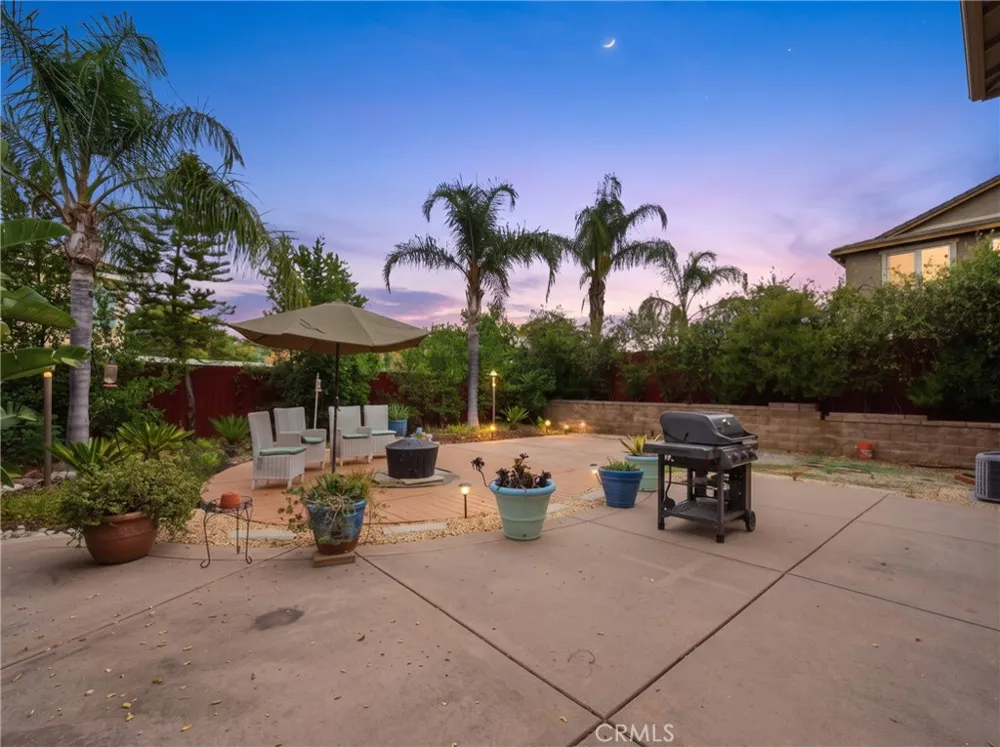 2180 Stonewood Mentone, CA 92359