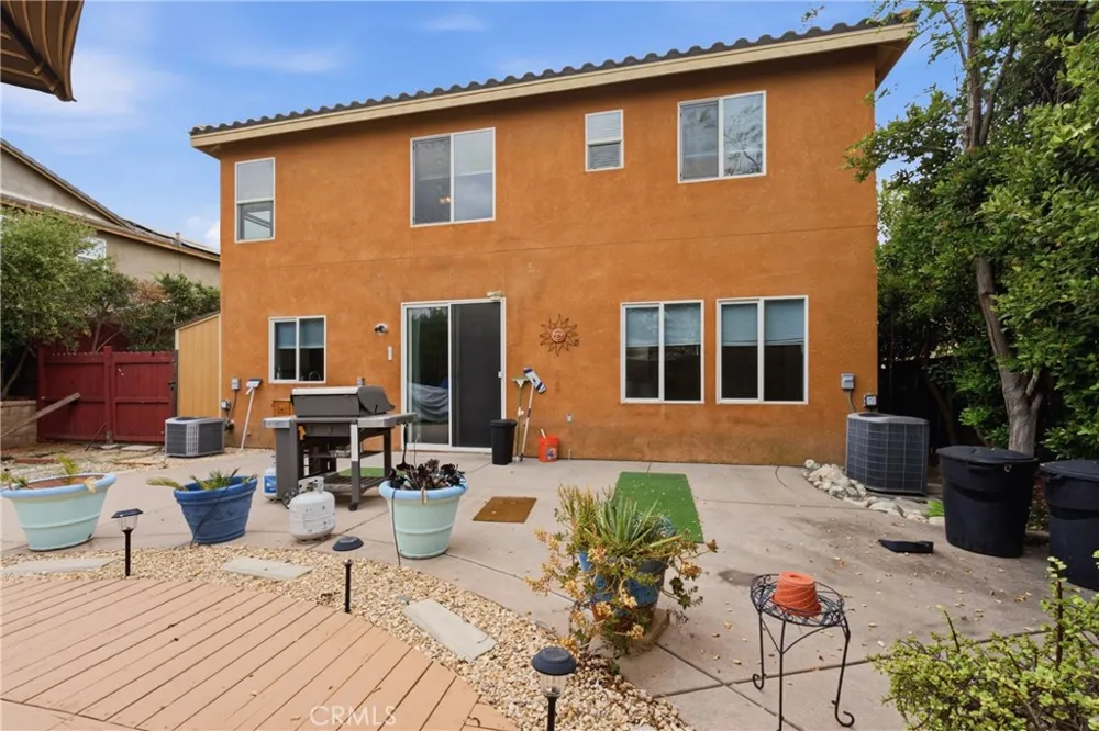2180 Stonewood Mentone, CA 92359