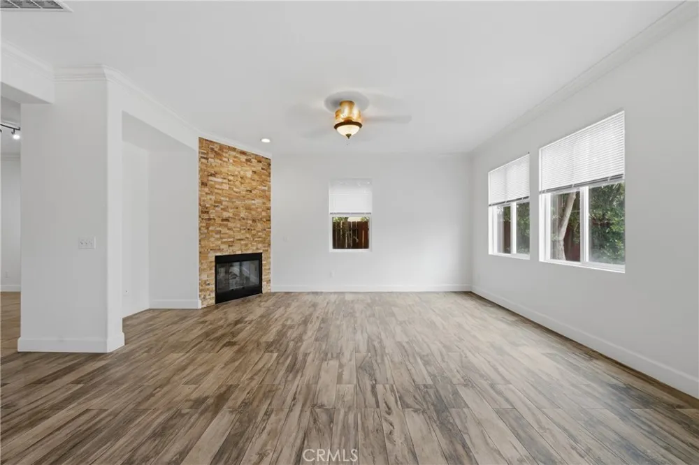 2180 Stonewood Mentone, CA 92359