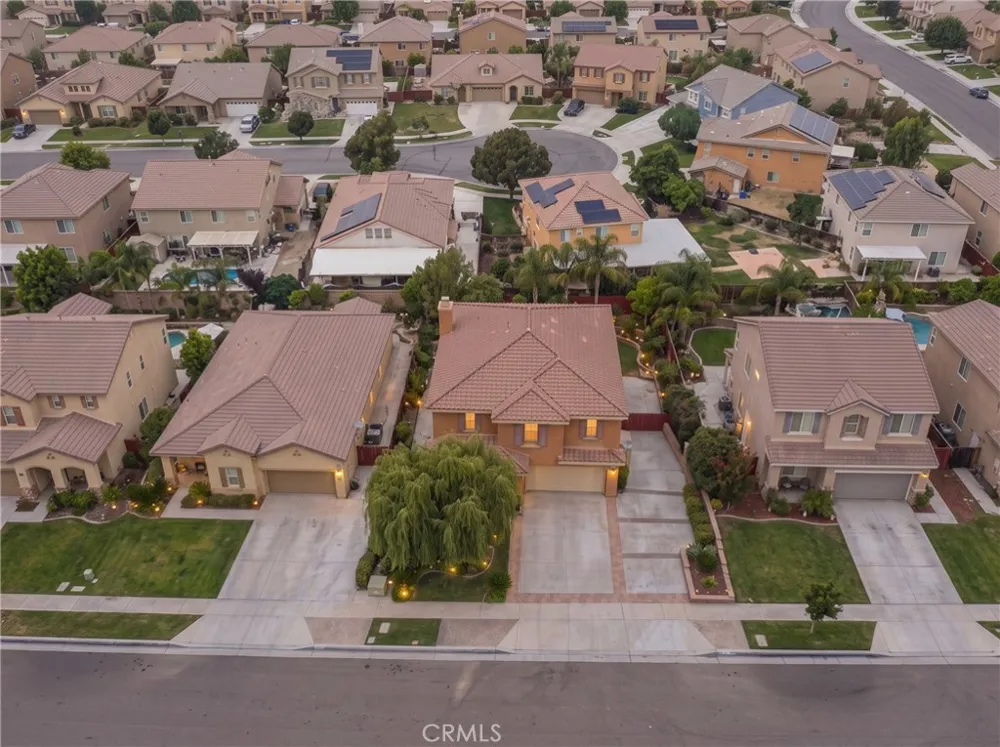 2180 Stonewood Mentone, CA 92359