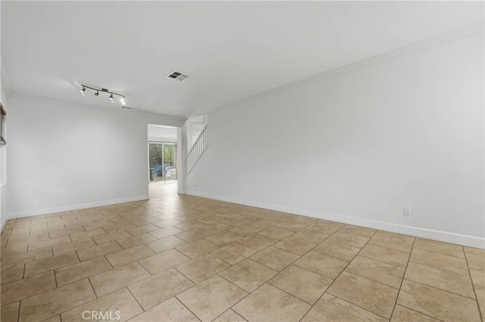 2180 Stonewood Mentone, CA 92359