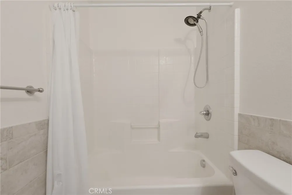 2180 Stonewood Mentone, CA 92359