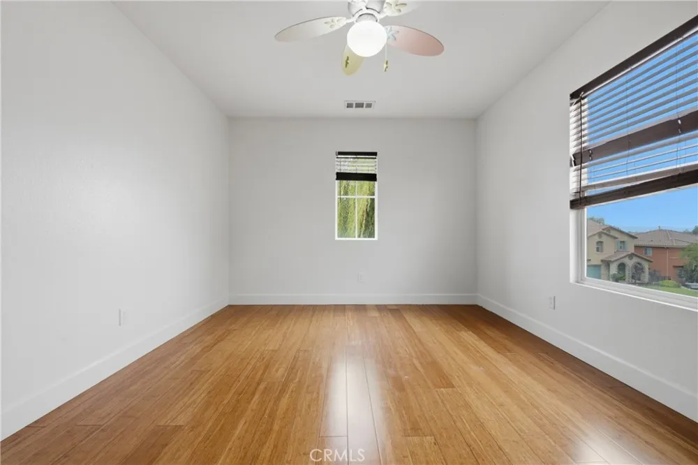 2180 Stonewood Mentone, CA 92359