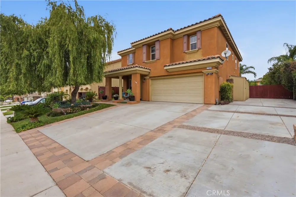2180 Stonewood Mentone, CA 92359
