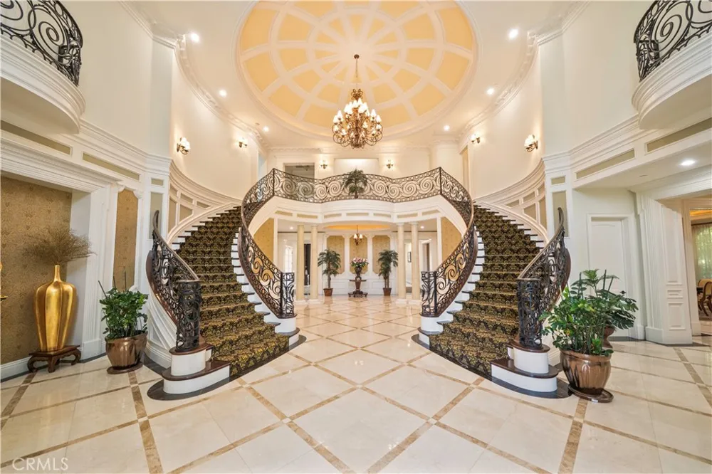 355 W Palm Dr Arcadia, CA 91007