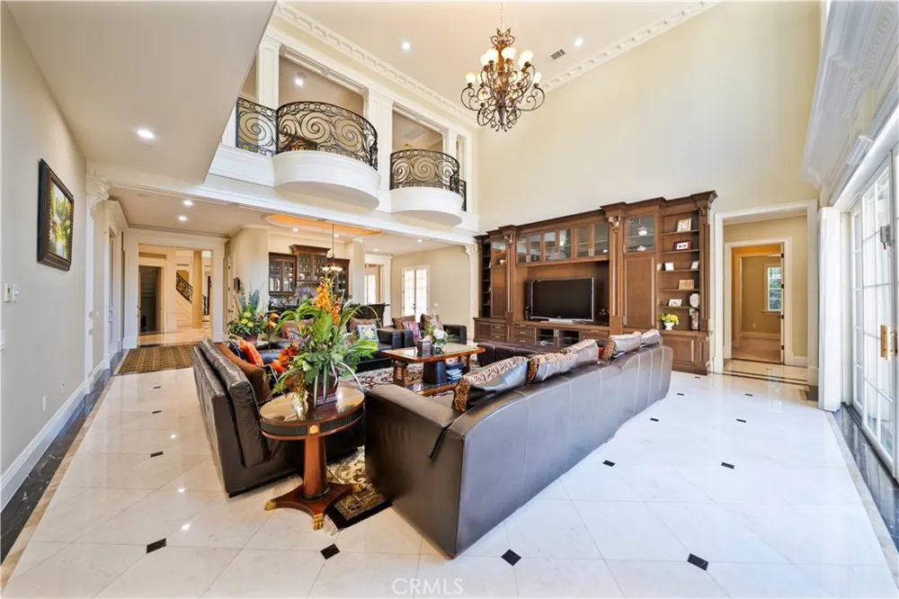 355 W Palm Dr Arcadia, CA 91007