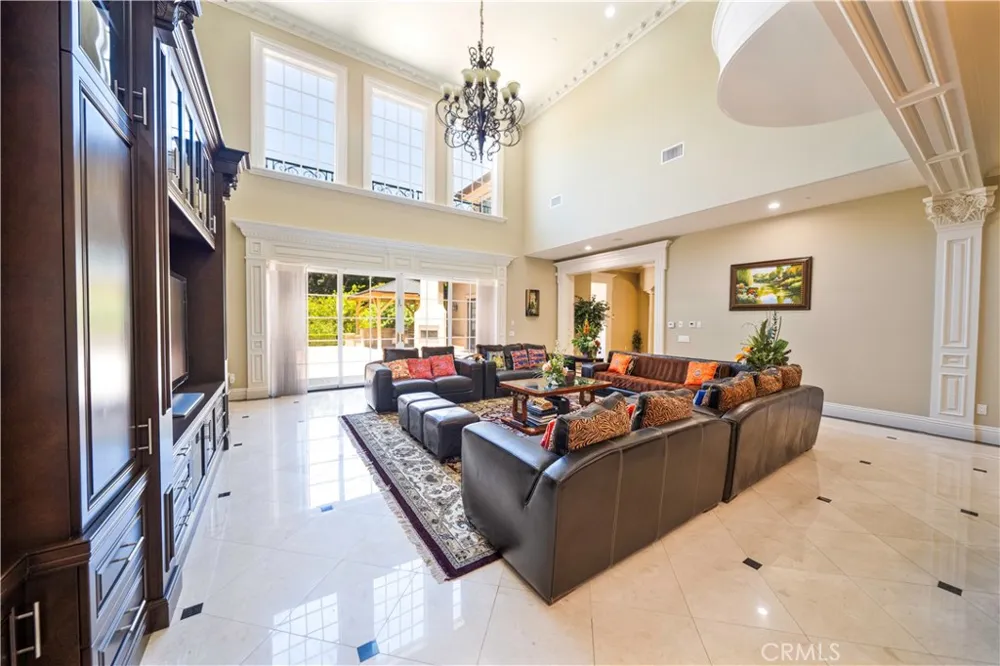 355 W Palm Dr Arcadia, CA 91007