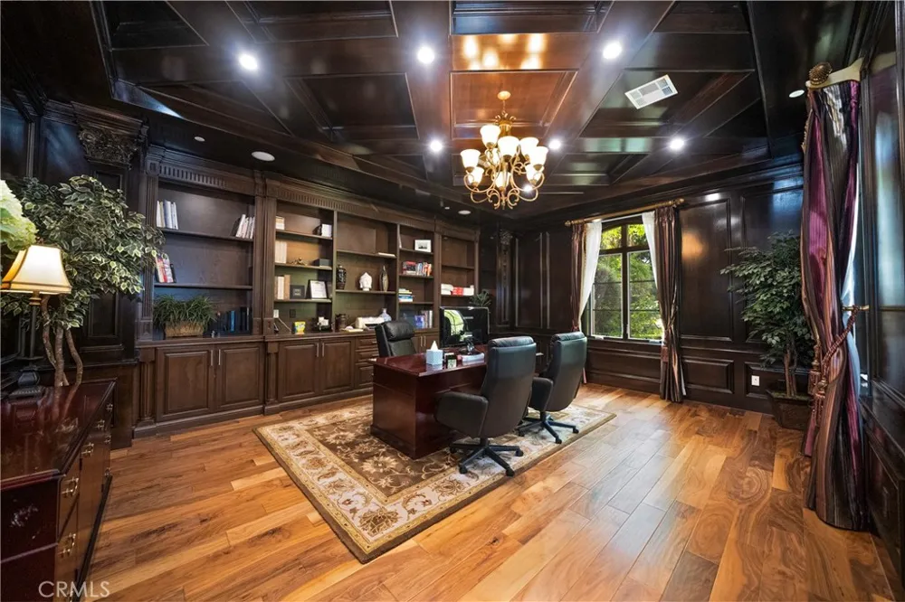 355 W Palm Dr Arcadia, CA 91007
