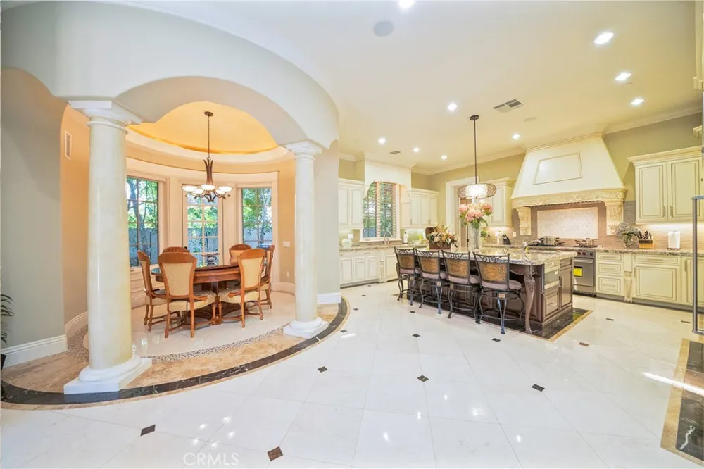 355 W Palm Dr Arcadia, CA 91007