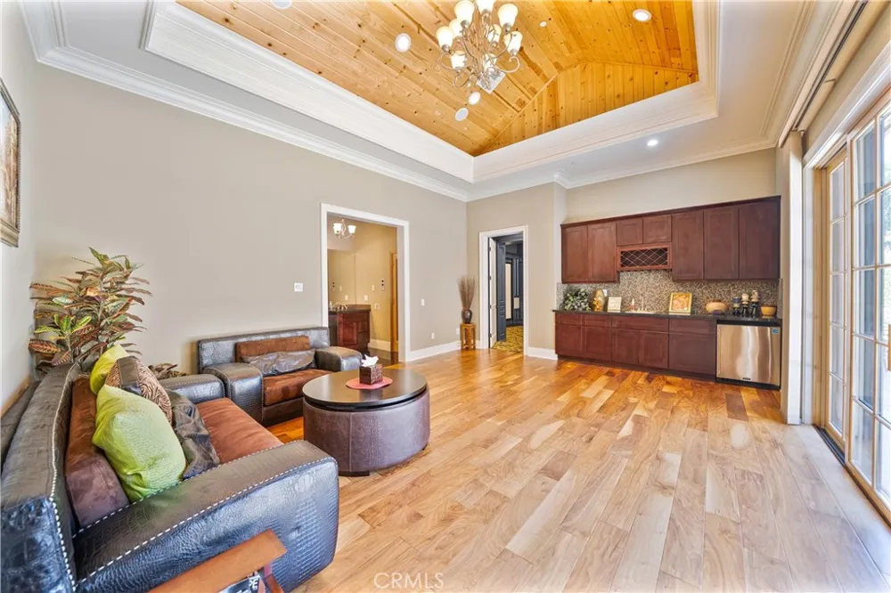 355 W Palm Dr Arcadia, CA 91007